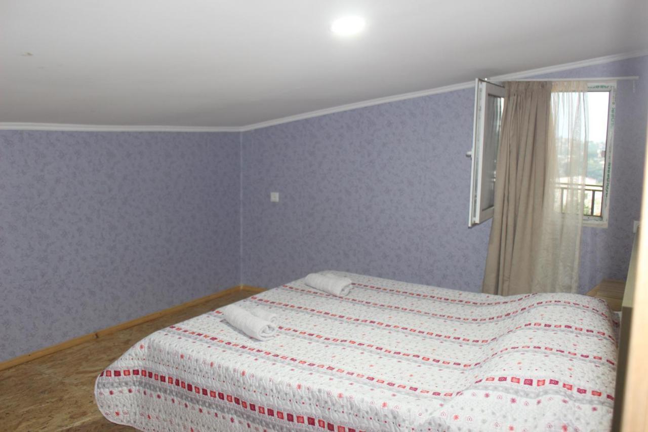 Guest House Katerina คูทายสิ ภายนอก รูปภาพ