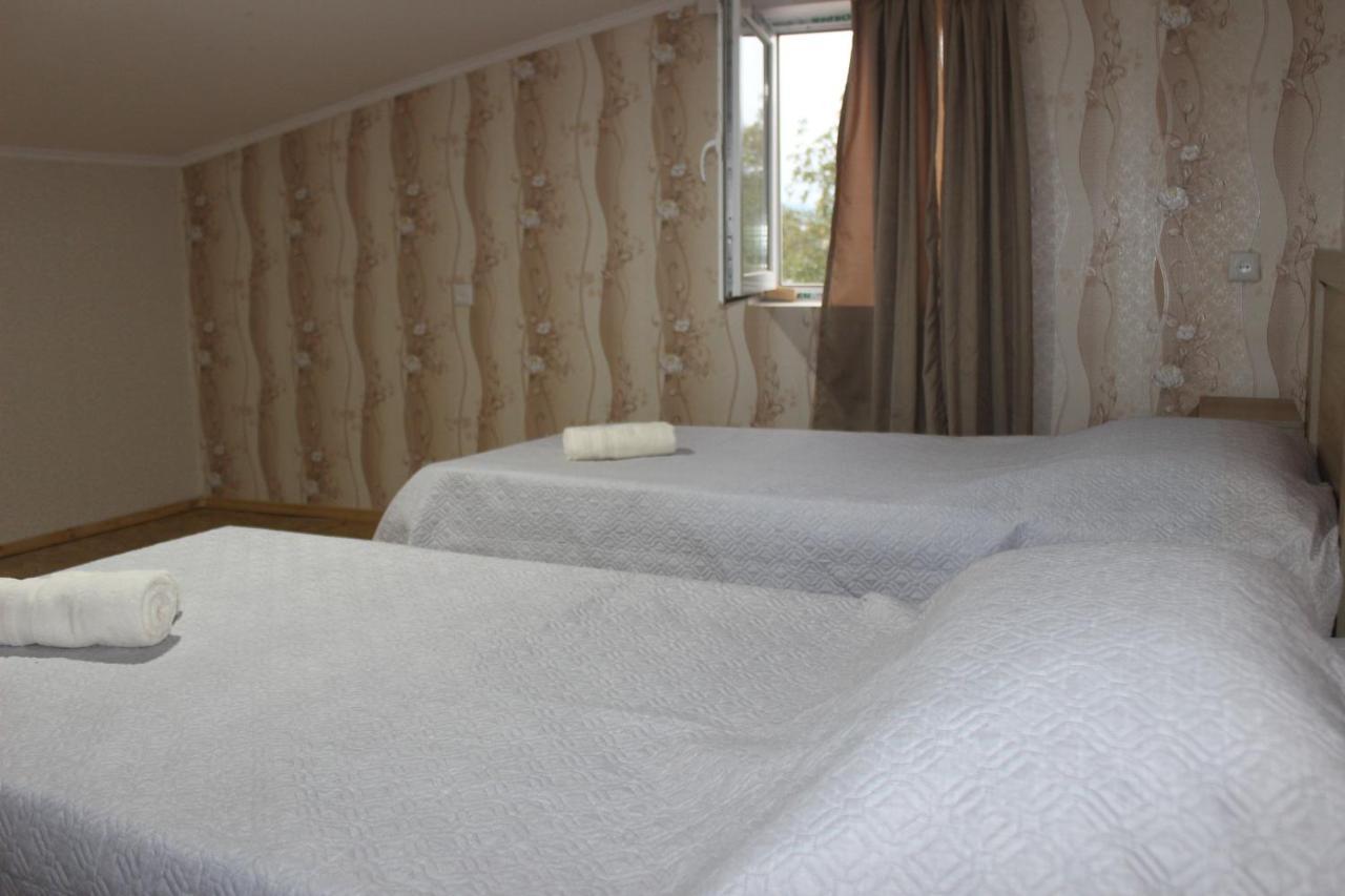 Guest House Katerina คูทายสิ ภายนอก รูปภาพ